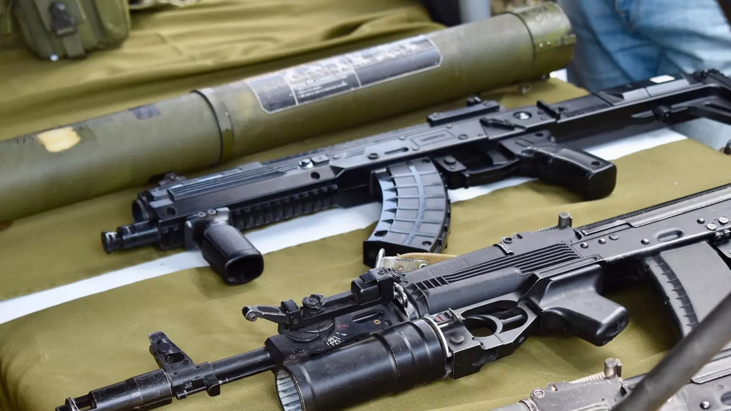 Выставка военной техники и оружия в Тюмени.