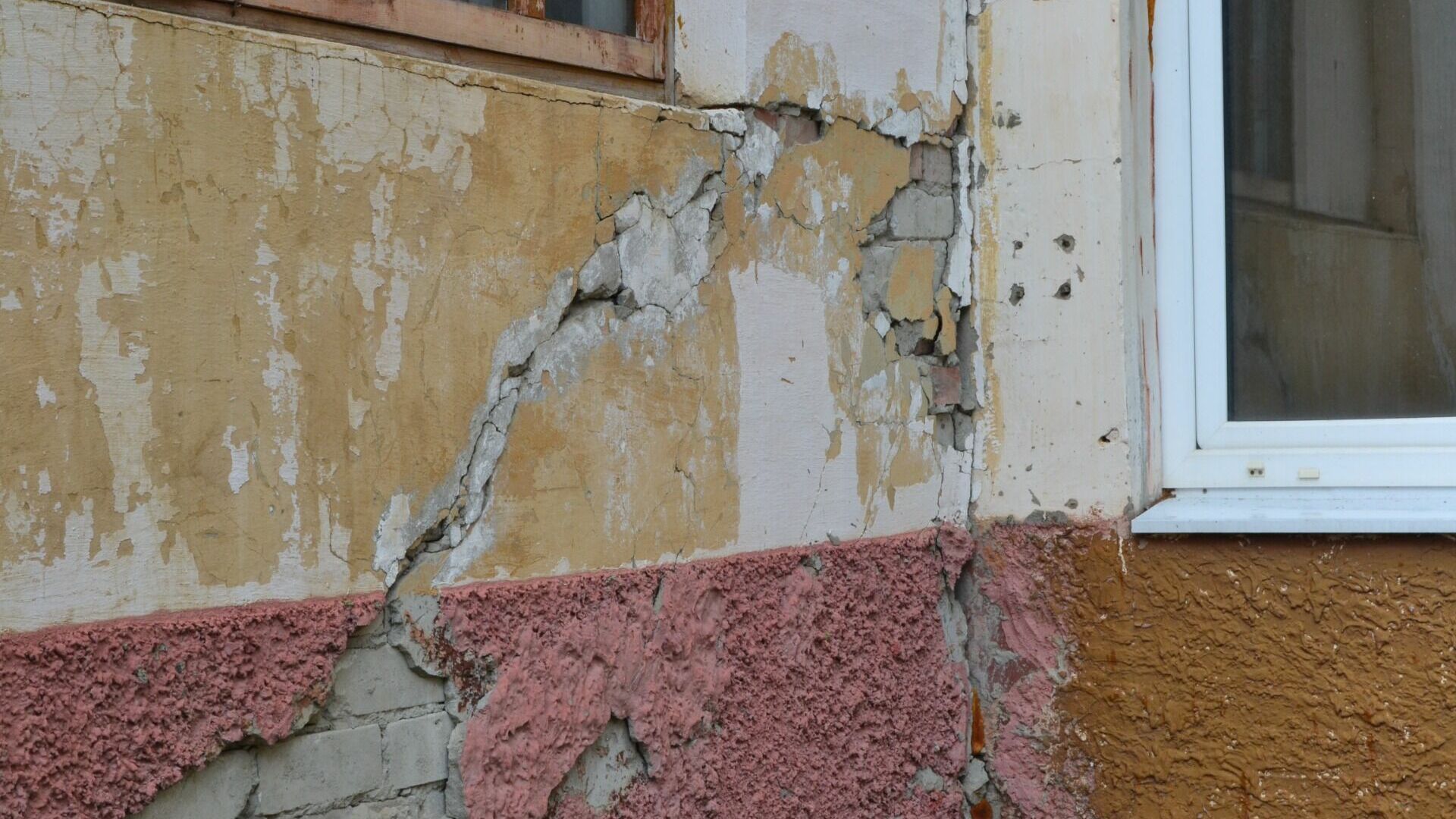 Общежитие тюменского вуза не могут отремонтировать несколько лет
