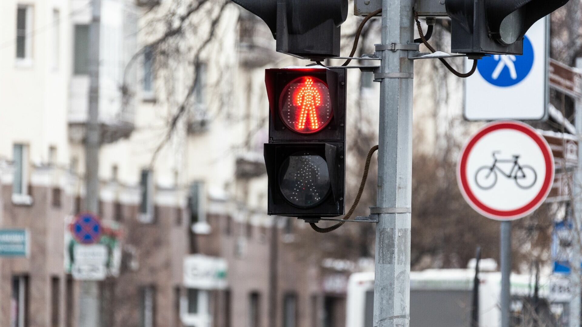 В Тюмени 3 февраля на четырех перекрестках улиц отключат светофоры