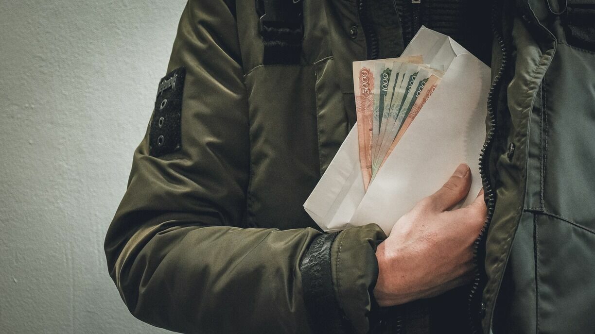 Зарплата жителей Тюменской области выросла в 2022 году на 9,8%