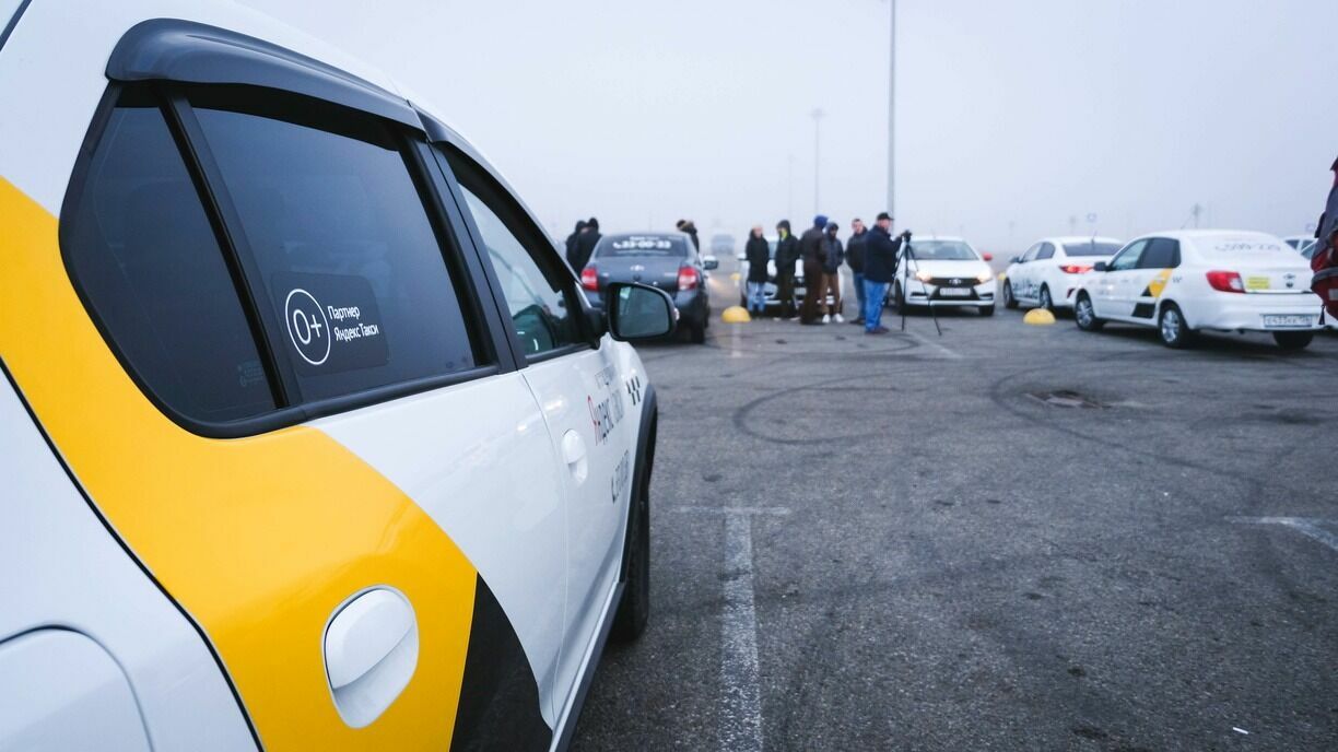 В Тюмени произошел сбой в приложениях такси «Яндекс Go» и Uber