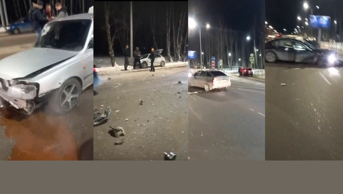 Массовое ДТП: В Тюмени на улице Дружбы в аварию попали сразу 6 машин