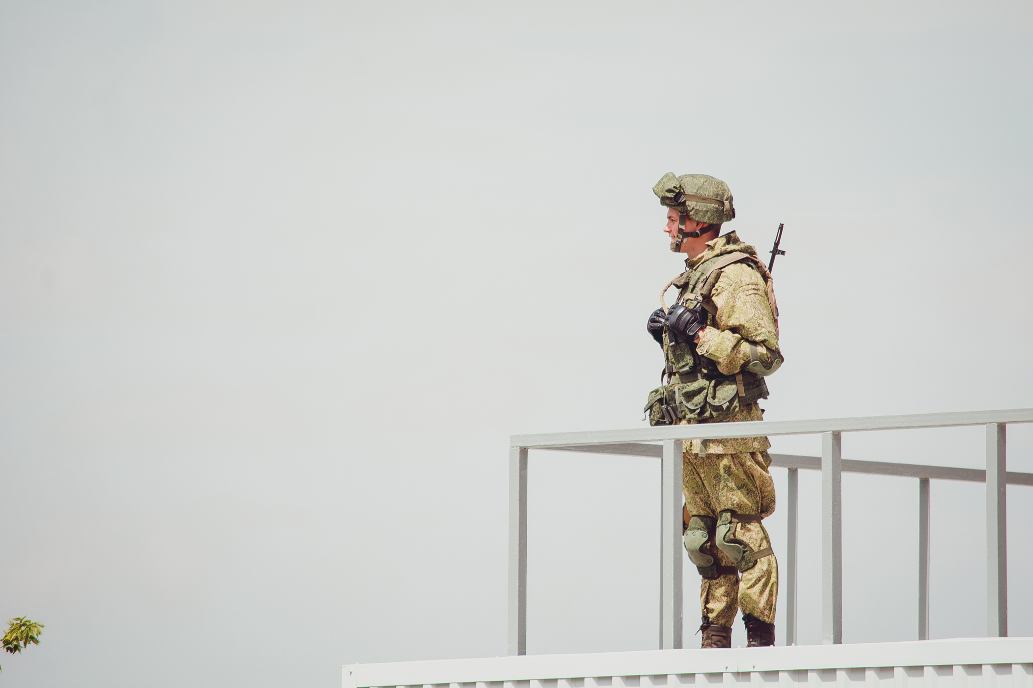 В Тюмени военные ищут начальника секретной части
