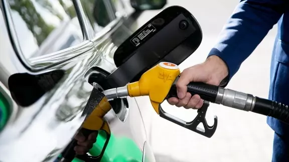 В Тюменской области стоимость бензина выросла почти на 6% за год