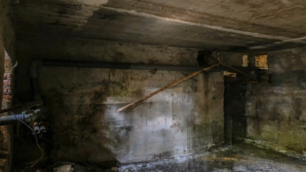 Школа и интернат в Тюменской области тонут в канализационных нечистотах