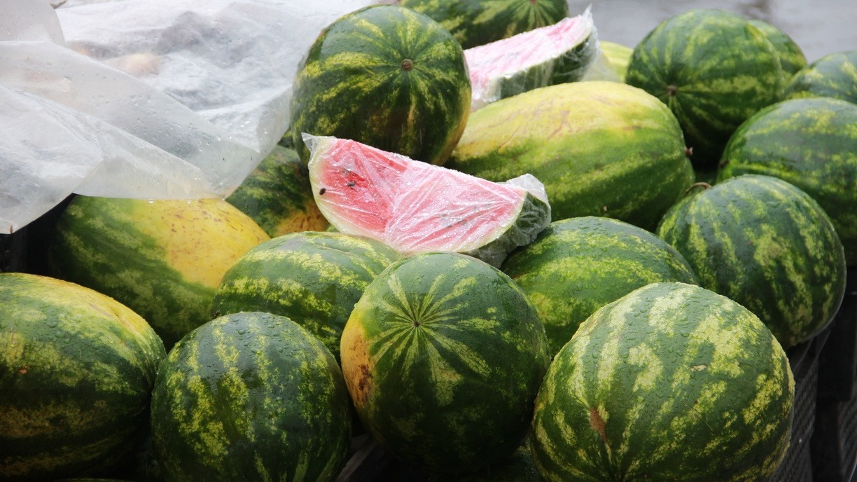 Сколько стоят и где продаются лучшие ягоды и фрукты в Тюмени