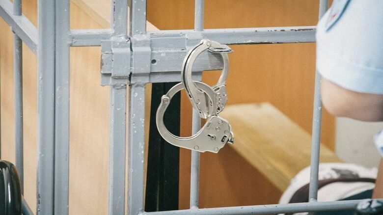 В Тюменской области задержали женщину-наркокурьера с 25 килограммами метилэфедрона