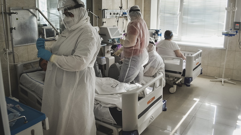 Из-за ухудшения ситуации с COVID-19 в Тюмени открываются моногоспитали