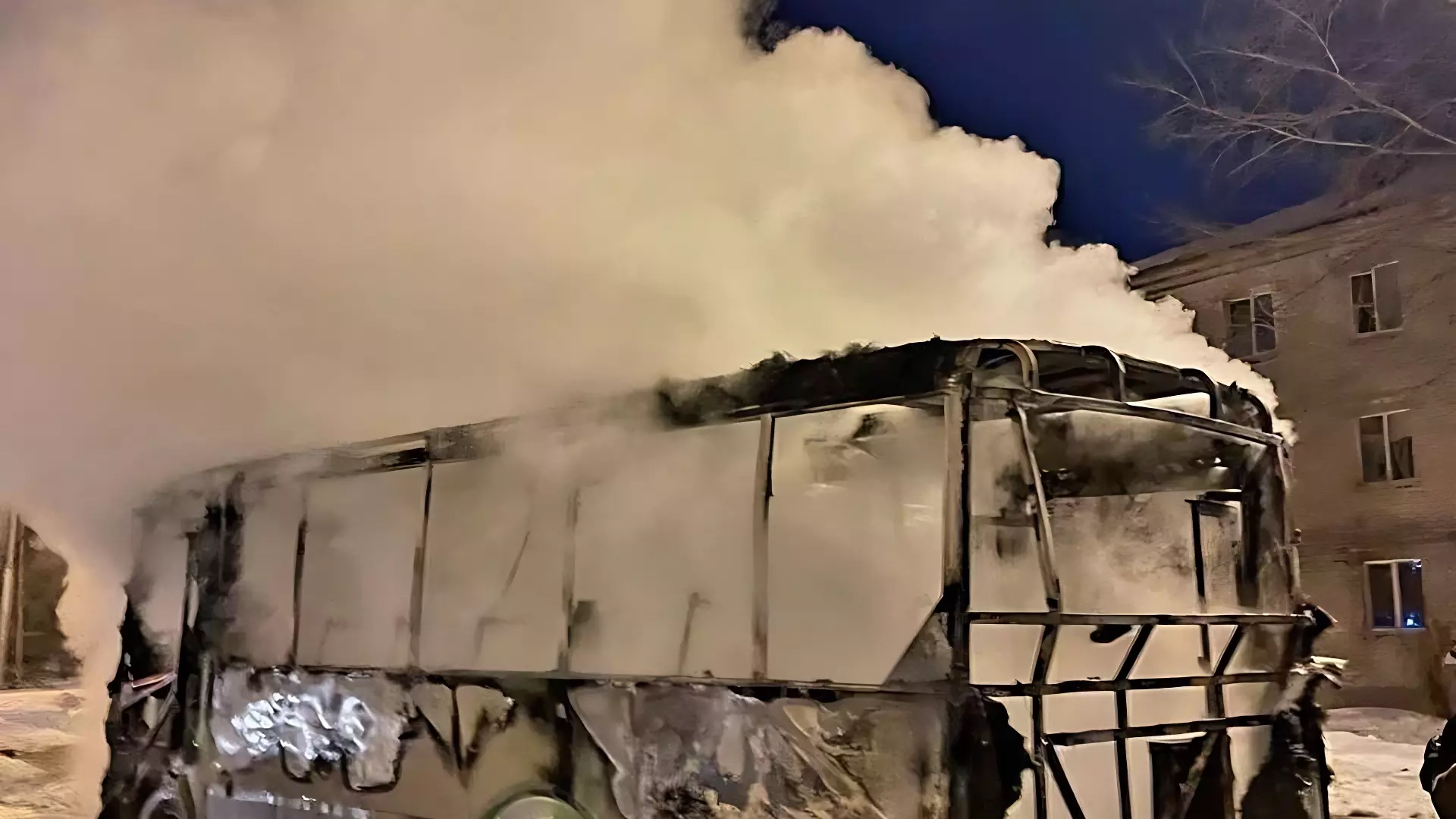 Прокуратуру заинтересовал сгоревший в Тюмени автобус