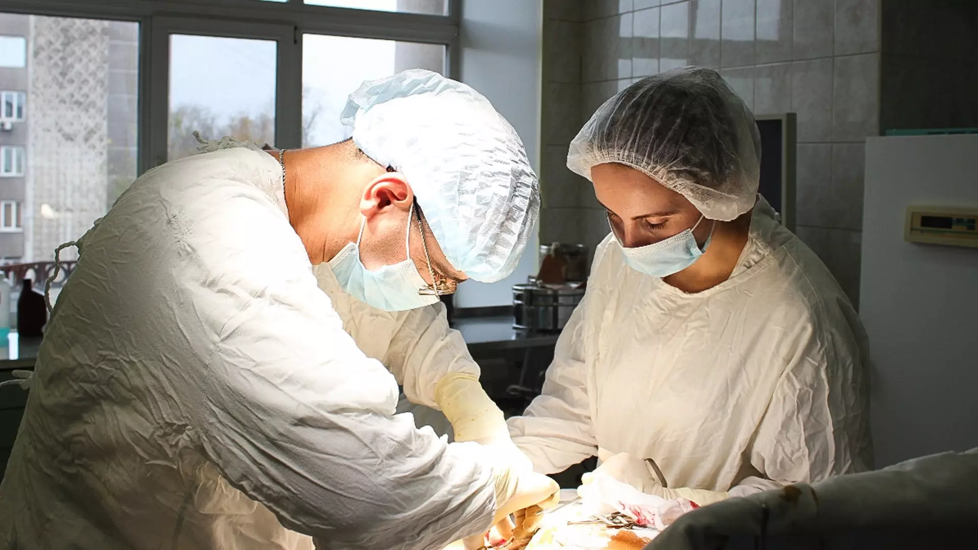 Наблюдали 120 хирургов: тюменские врачи удачно прооперировали юного пациента