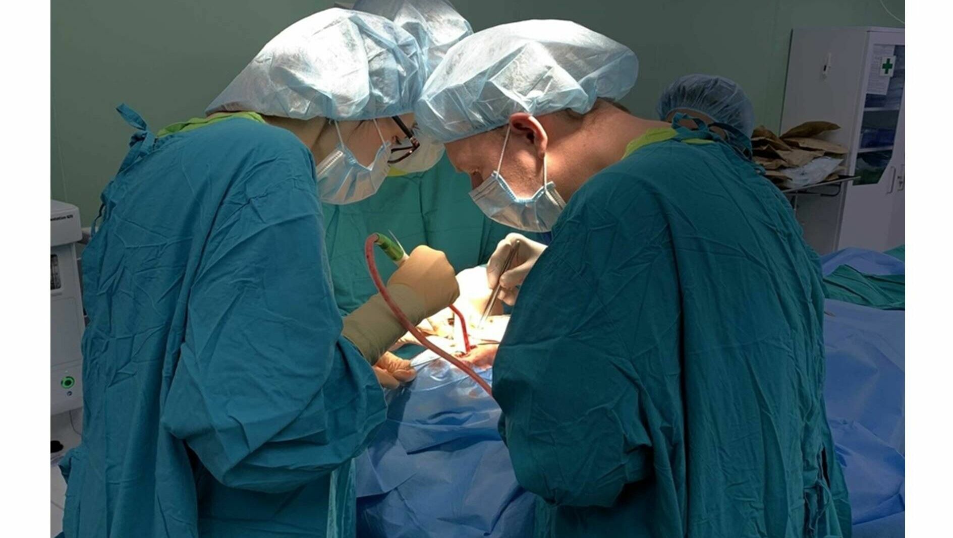 Тюменские врачи провели уникальную операцию по реконструкции лица пациентки