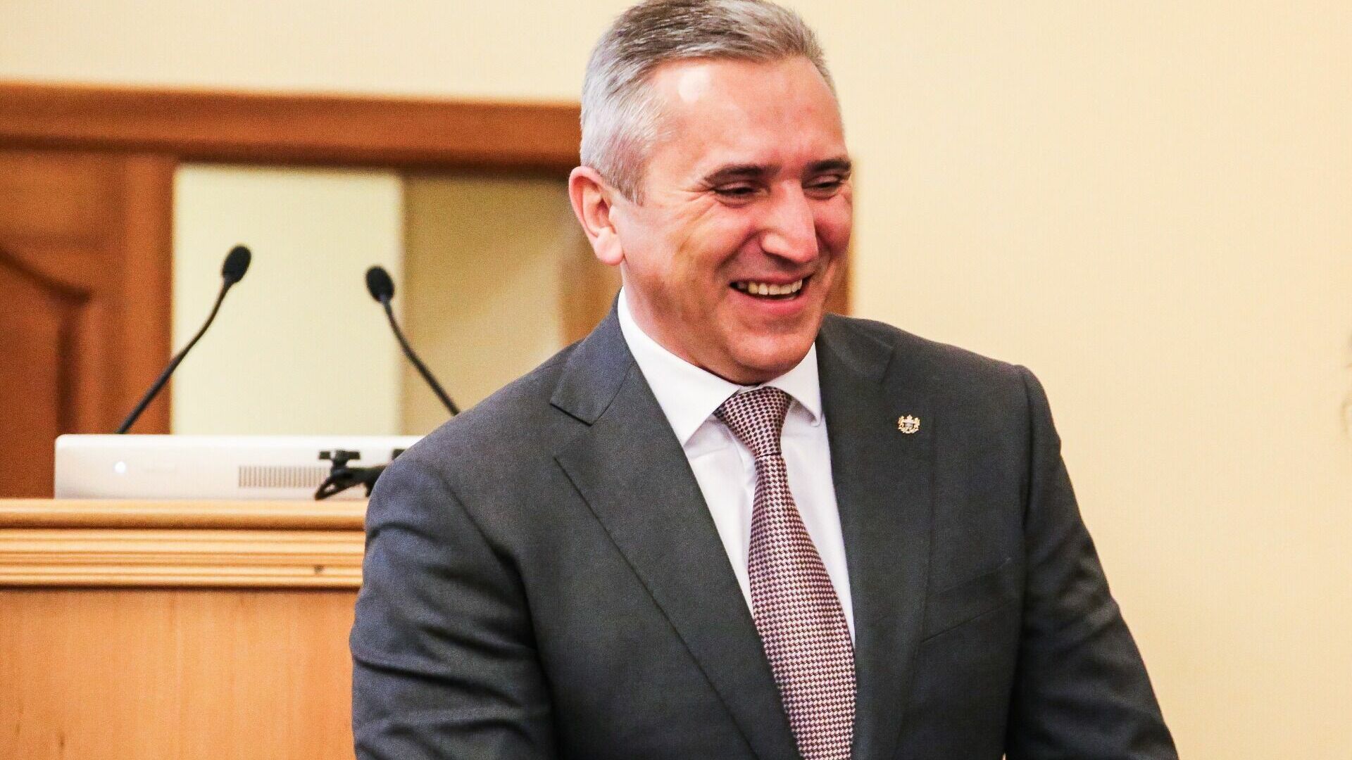 Губернатор Тюменской области засекретит свои доходы за 2022 год