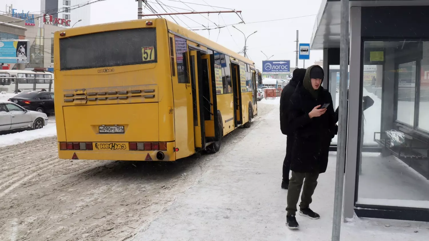 В мороз автобусы не выходят на маршрут.