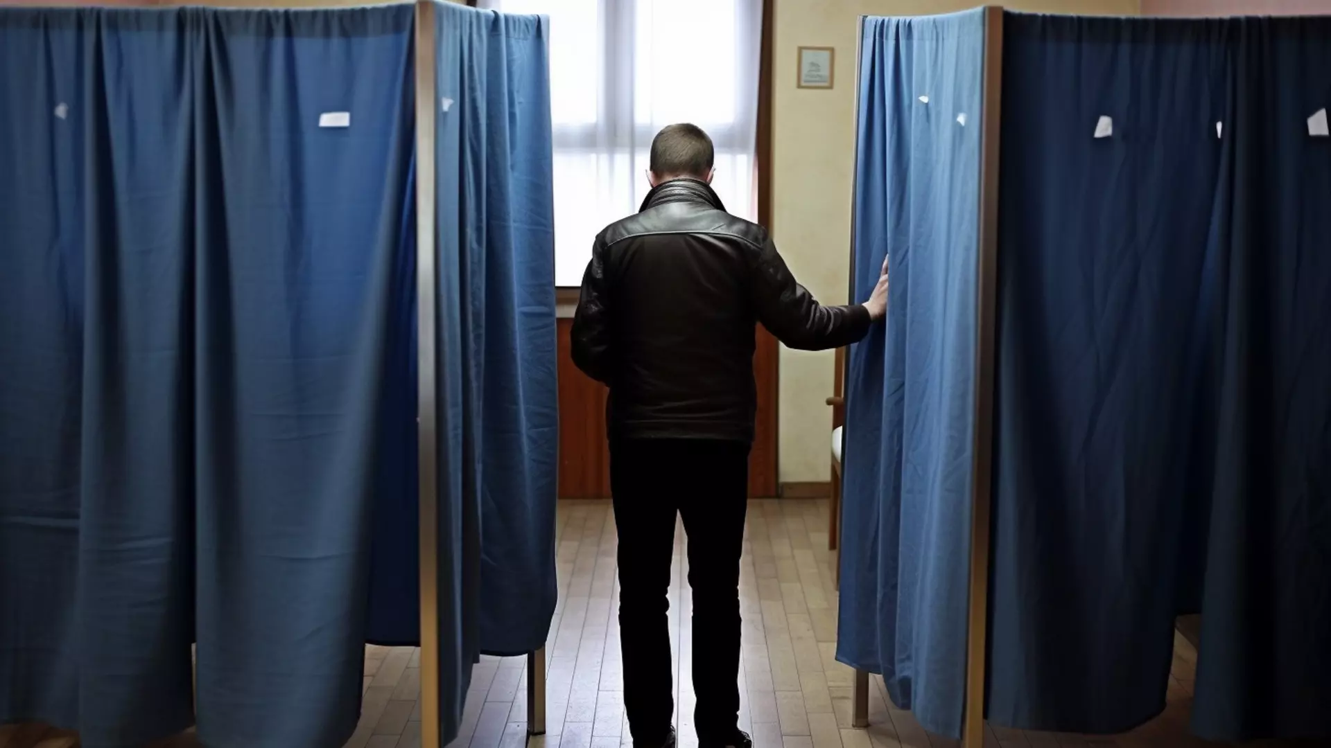 В Тюмени открылись избирательные участки для выборов президента России.