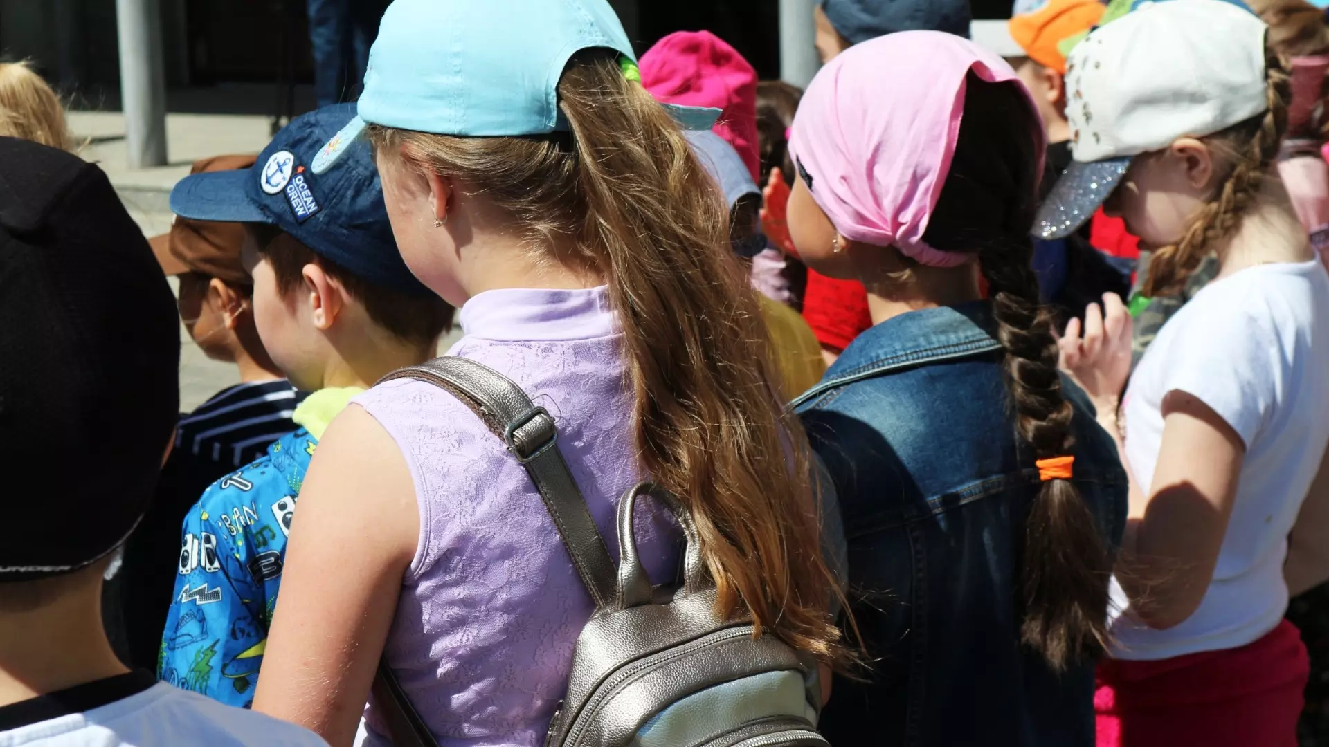 Тюменцы массово скупают путевки в детские летние лагеря