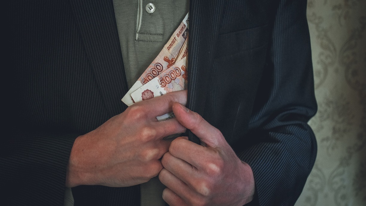 Более 45,6 миллиардов рублей задолжали тюменцам работодатели