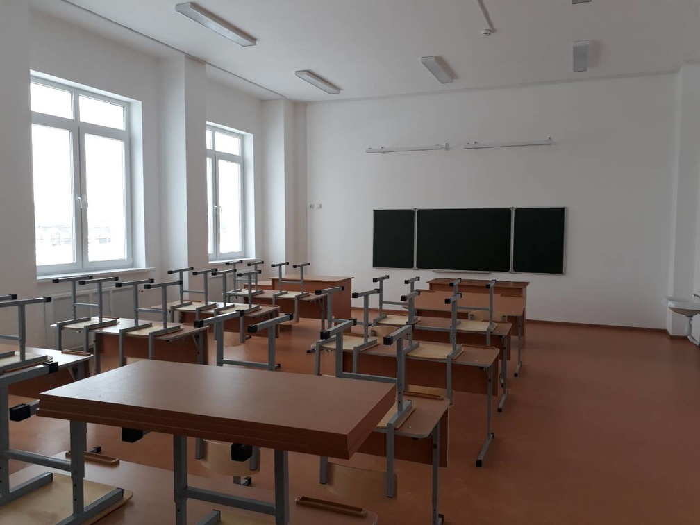 Из-за холодов в трёх городах Тюменской области отменили занятия для школьни