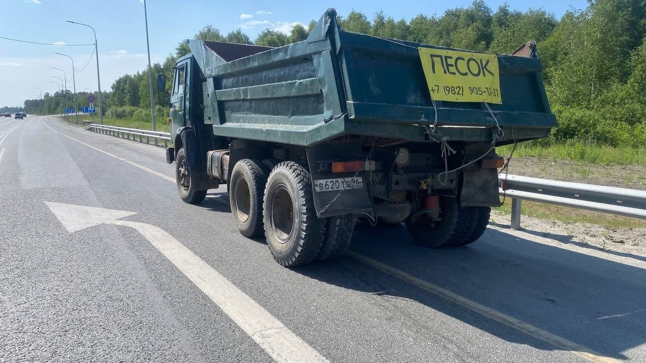 На федеральной трассе Тюмень — Омск задержали водителя грузовика без прав