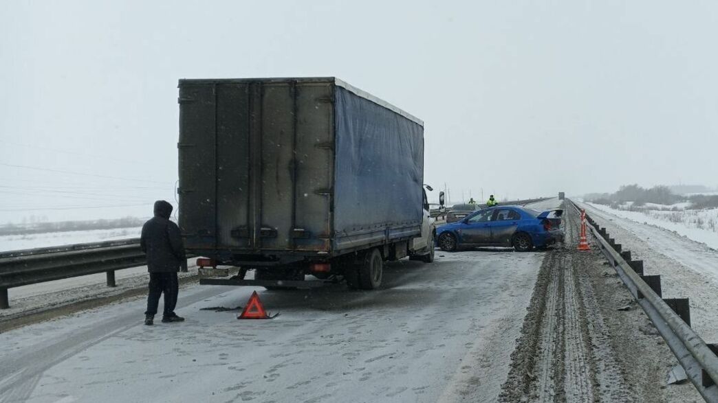 Движение на дороге Тюмень - Омск удалось восстановить только через 3 часа после ДТП