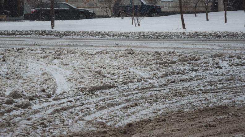 Тюменцы Калининского района жалуются на плохую уборку снега