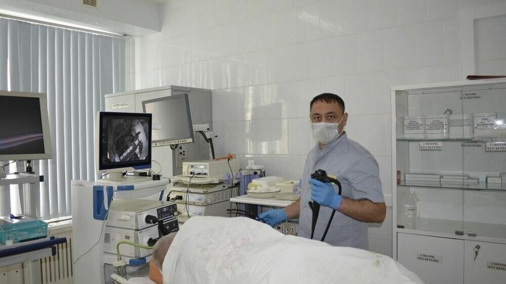 В Тюменской области медики достали из кишечника ребенка большое инородное тело