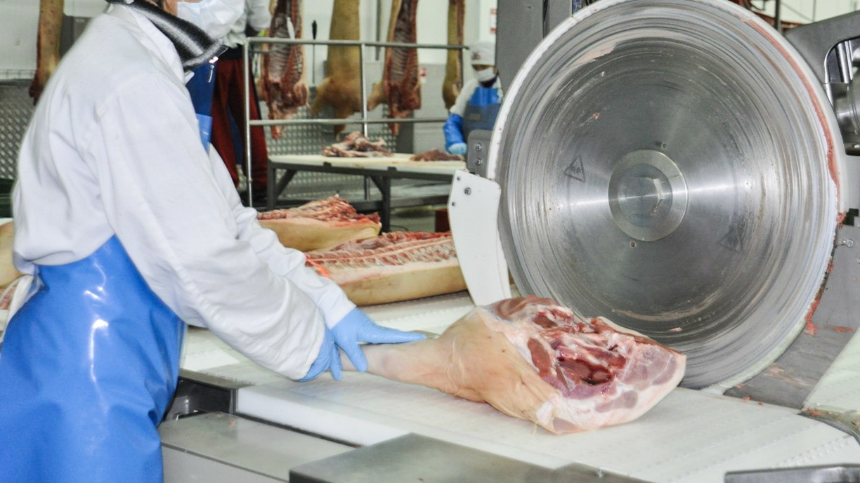 В Тюменской области за год с продажи снято 19 партий испорченного мяса