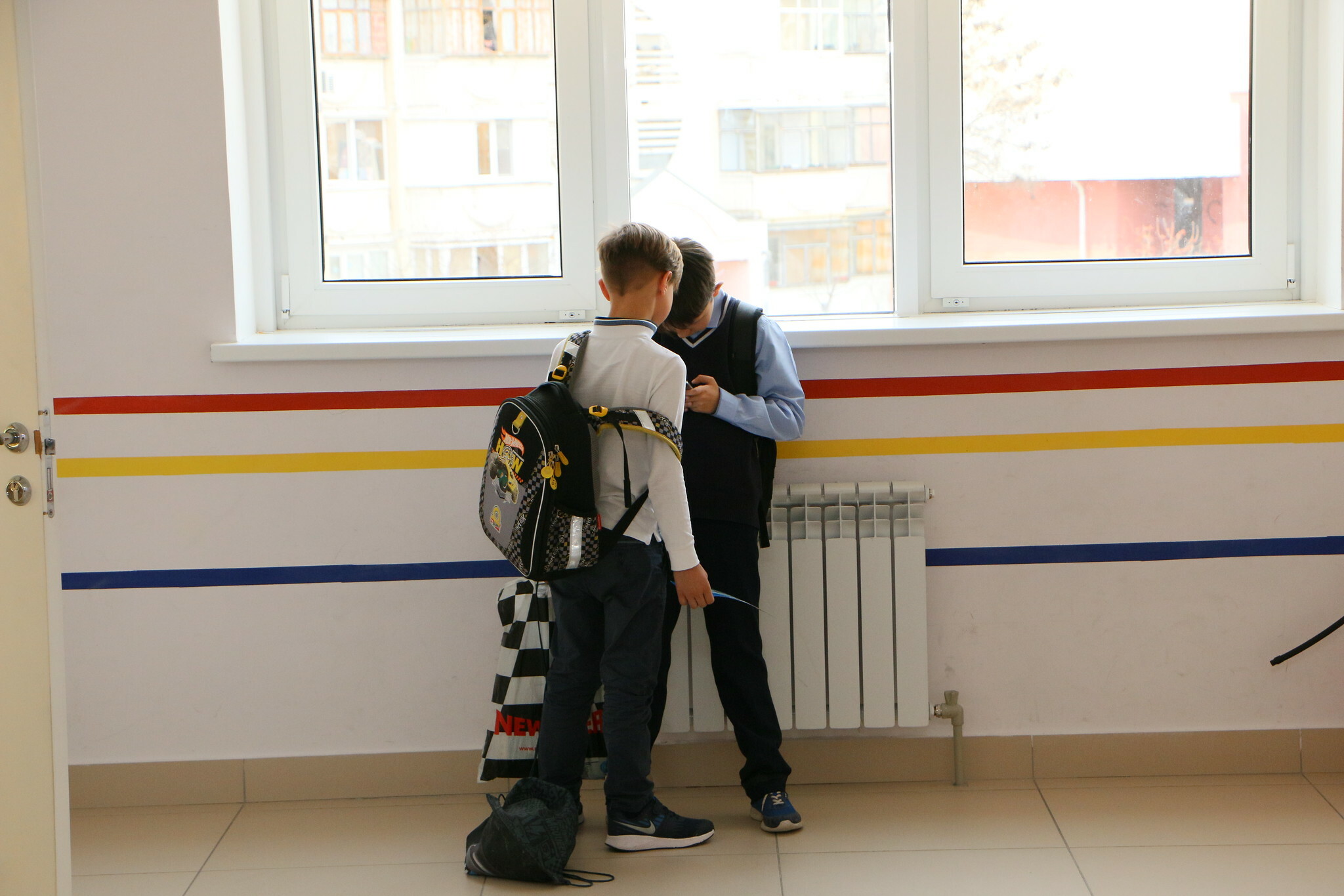 В одной из школ Тюменской области дети учатся в коридорах