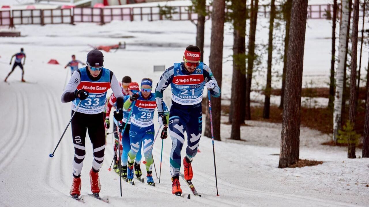 Лыжник Устюгов выиграл гонку на 50 км на Чемпионате России в Тюмени