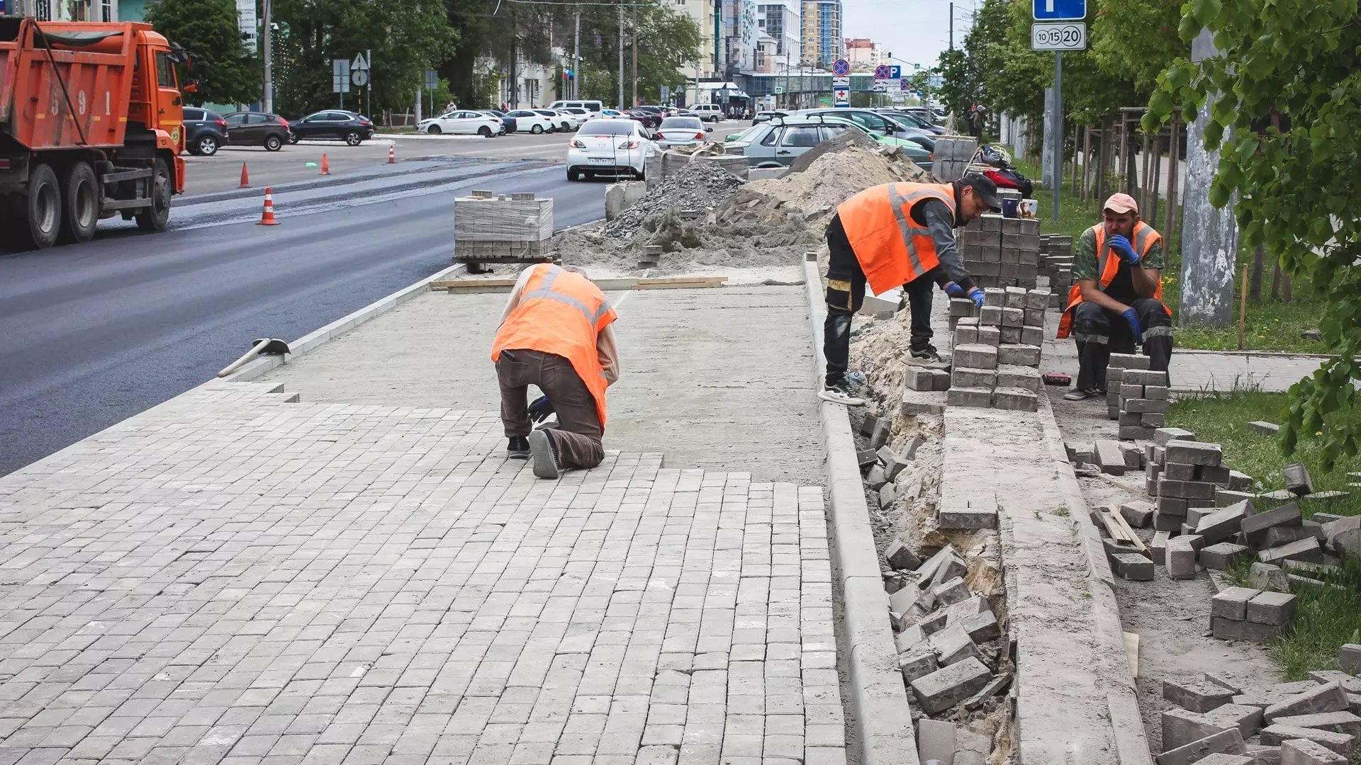 Две тюменские компании поделят миллиард рублей за ремонт дорог