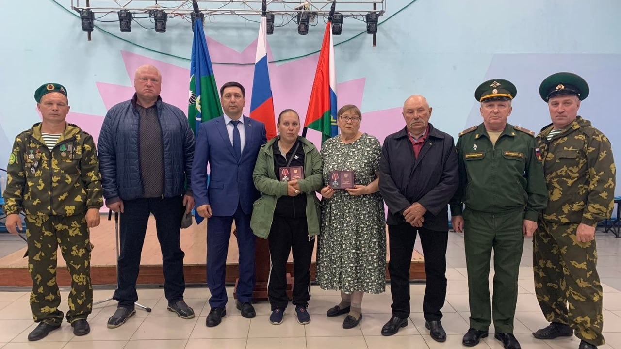 Военнослужащие посмертно получили ордена Мужества от президента в Тюменской области