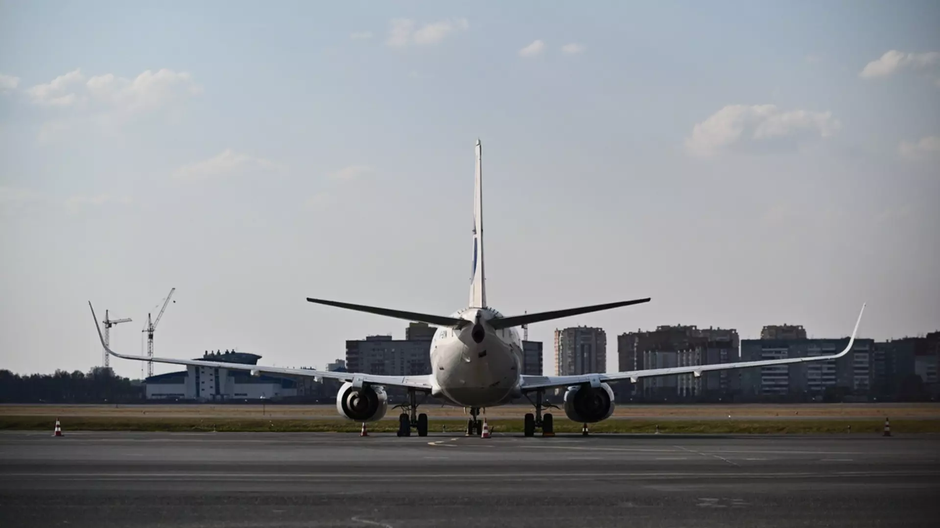 Стоимость авиабилетов из Тюмени в Москву в летние месяцы подешевела на 10%