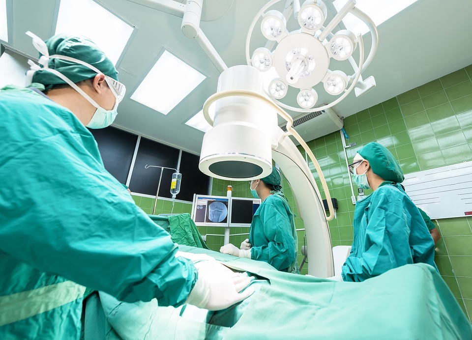 В Тюмени первую операцию по пересадке сердца выполнили 38-летнему мужчине