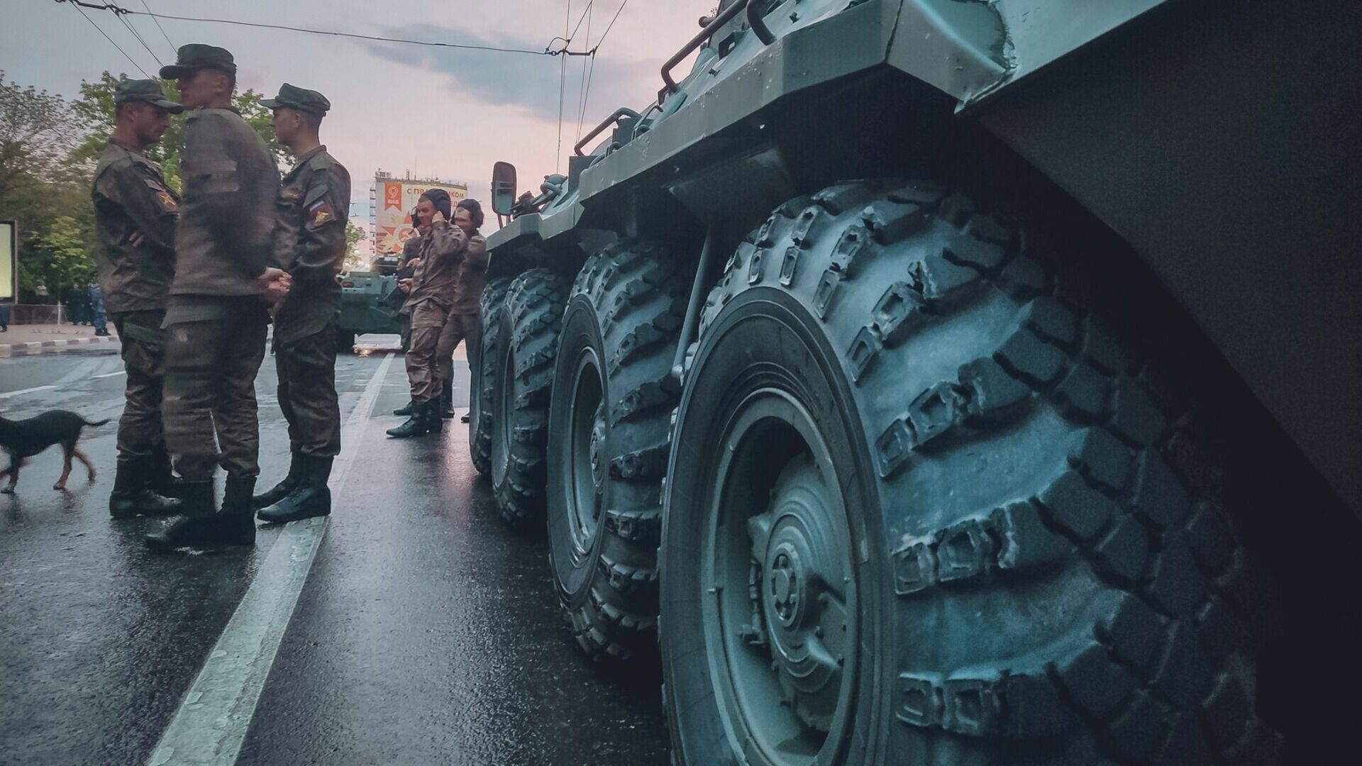 Николай Савченко посетил тюменское подразделение на Украине