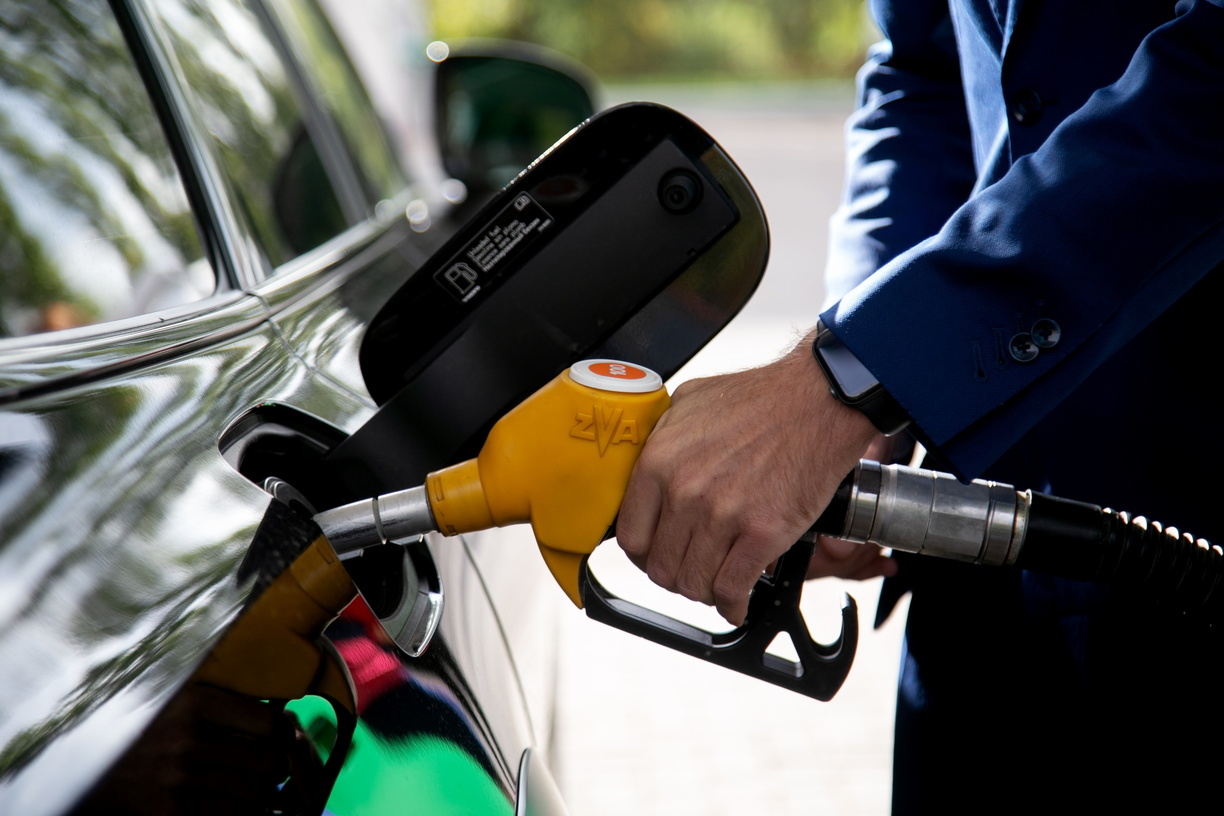 Экономист прокомментировал рост цен на бензин в Тюмени