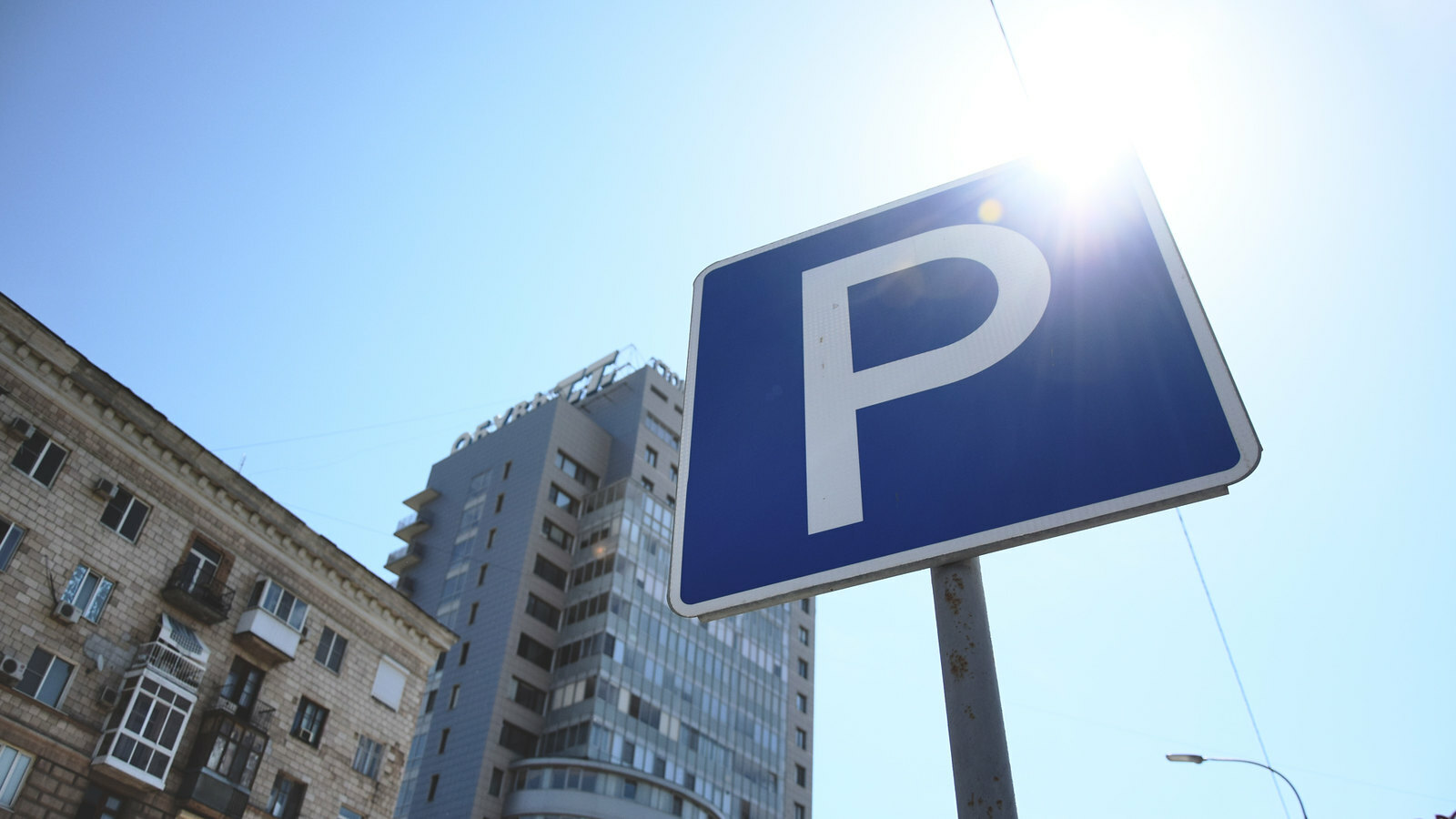 Придется платить: в Тюмени сократится число бесплатных парковок