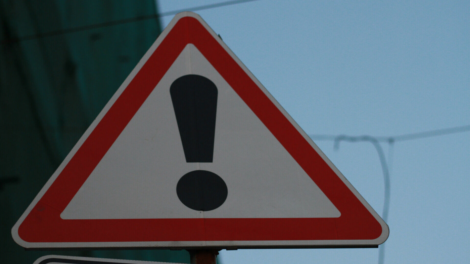 В понедельник в Тюмени отключат светофоры на нескольких перекрёстках