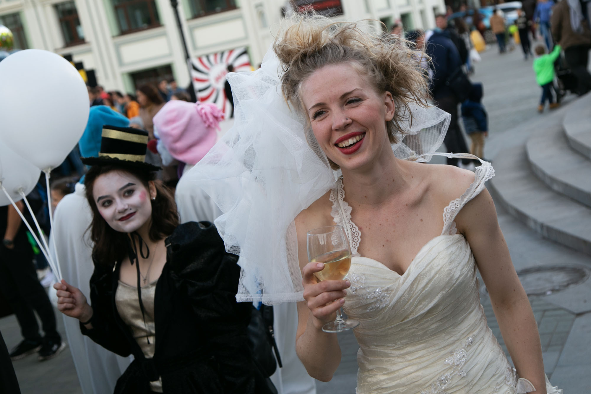 В Тюменской области в апреле сыграли почти 200 свадеб.
