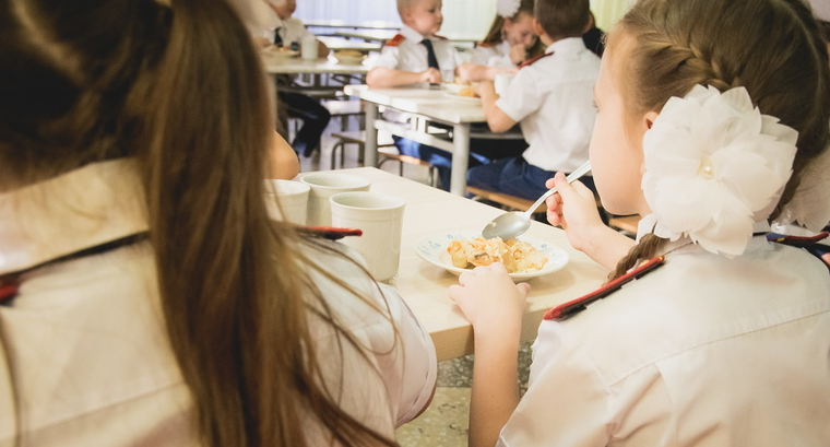 Главная проблема столовых в тюменских школах - холодные блюда