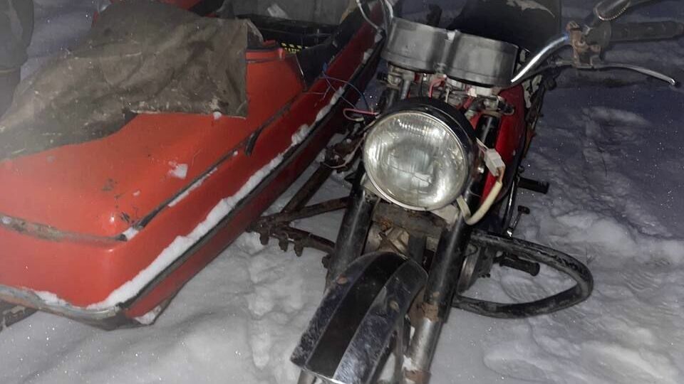 В Тюменской области поймали «байкера»-самогонщика без прав