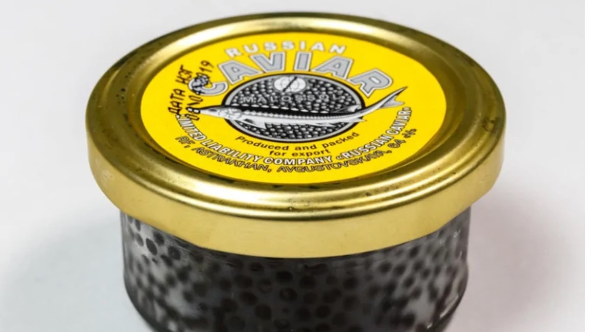 Купить икру натуральную. Икра зернистая осетровых рыб. Икра черная осетровая. Caviar Osetra Astrakhan 250 г. Забойная икра стерляди.