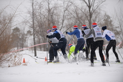 В тюменской лыжной гонке участвуют камерунцы, узбеки и белорусы.