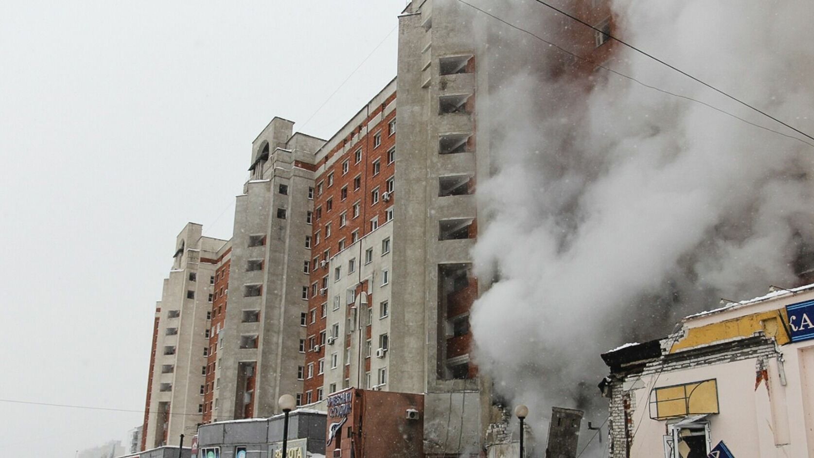 Один человек погиб при пожаре в одном из пятиэтажных домов Тюменской области
