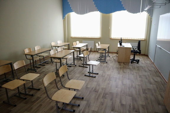 В Тюмени из-за заболеваемости среди детей одну из школ отправили на дистант