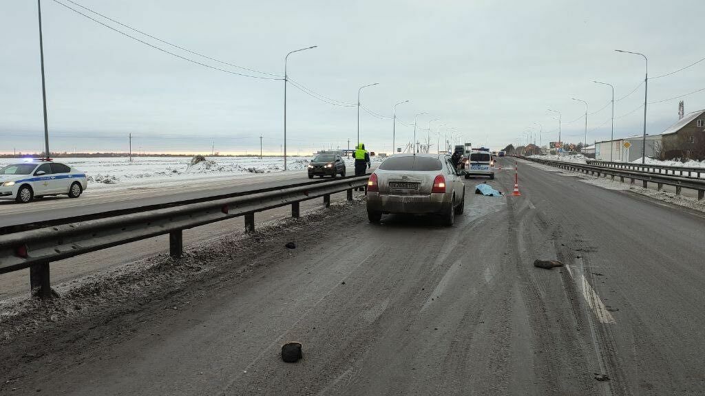 На трассе Тюмень — Ханты-Мансийск насмерть сбили 82-летнего пешехода