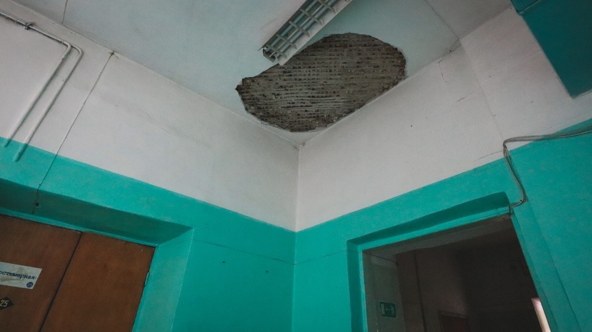В школе №22 Тюмени уже почти 10 лет проводят ремонт