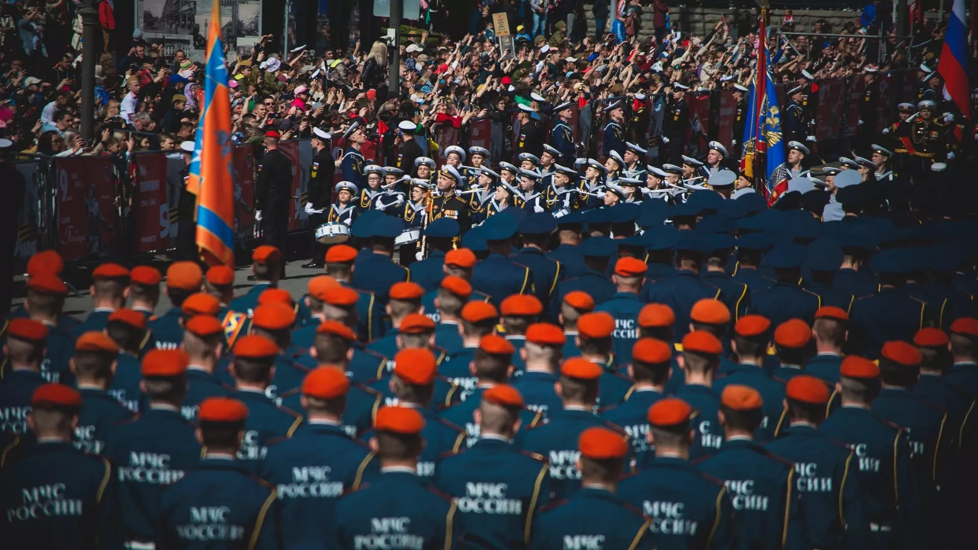 Блогеры и бывшие генералы пытаются испортить репутацию лучшей в мире армии России