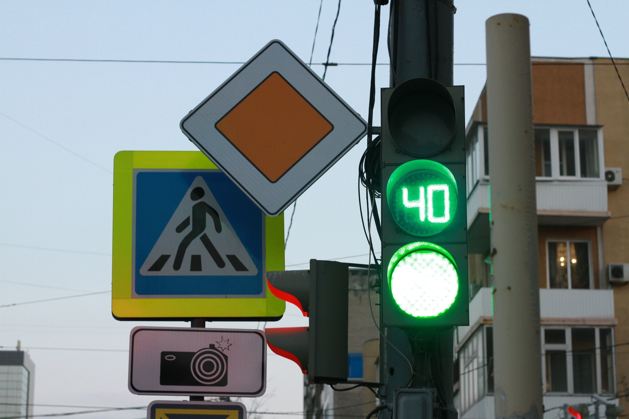 В Тюмени 25 сентября погаснут светофоры сразу на трех перекрестках