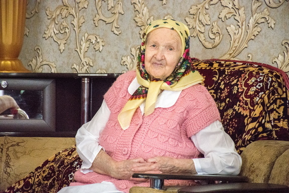 Марафон «Азбука добра» дарит подарки пожилым тюменцам