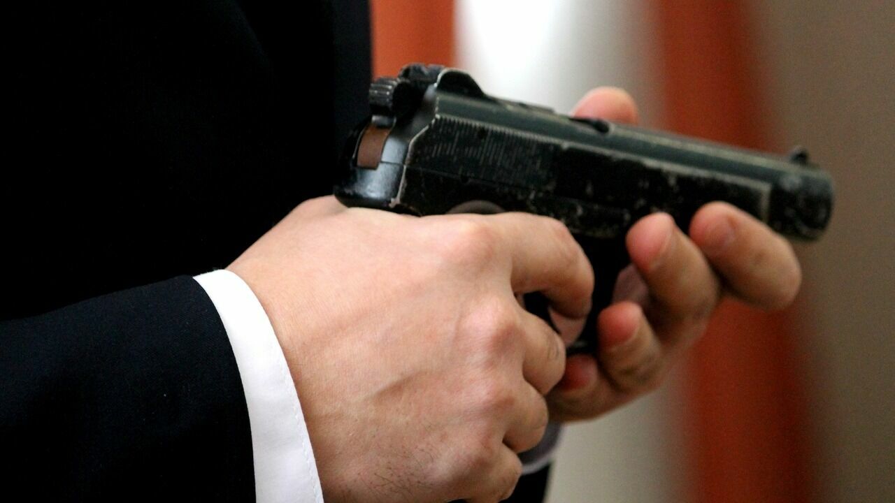 В Тюмени женщина с игрушечным пистолетом хотела ограбить кондитерскую на Депутатской