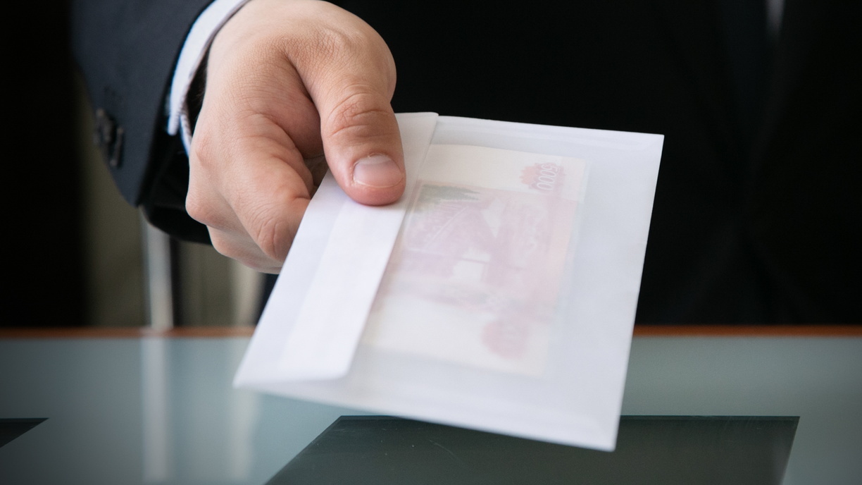 Средний размер взятки в 2020 году составил 195 тыс. рублей